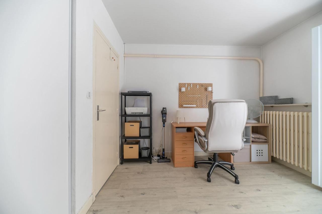 Le Dejoux - Appartement Avec Terrasse En Centre Ville 비시 외부 사진