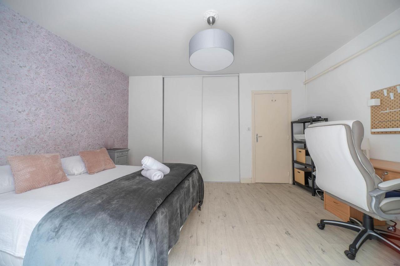 Le Dejoux - Appartement Avec Terrasse En Centre Ville 비시 외부 사진